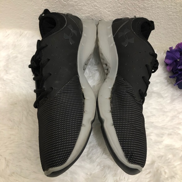 UNDER ARMOUR athletic shoes - Picture 6 of 6
